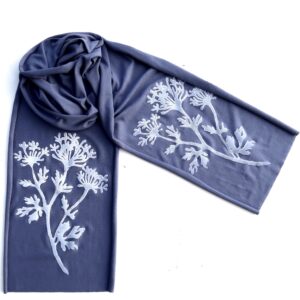 Parsley skinny scarf (white ink)